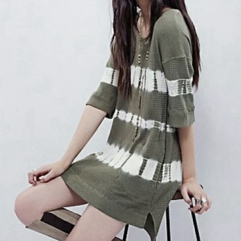 Free People We The Free Olive Tie Dye Waffle Knit Pockets Boho Tunic Top Size XS